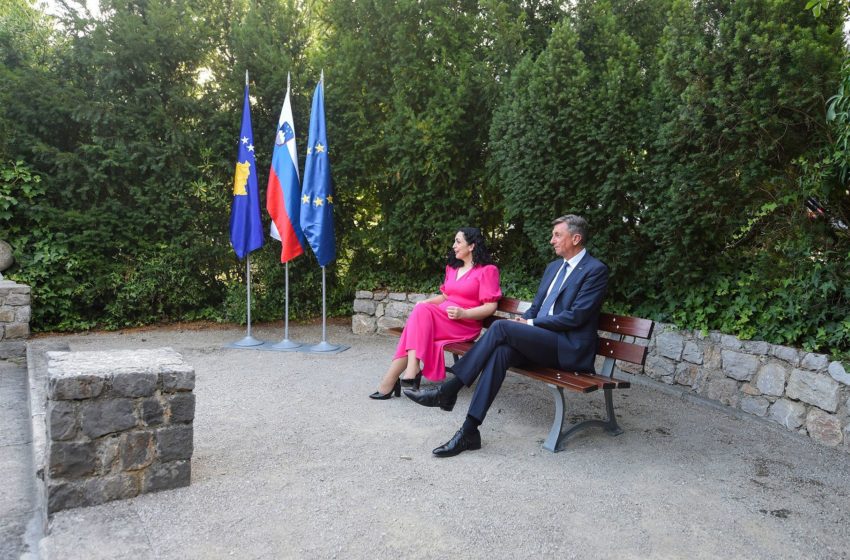  Presidentja Osmani dhe Presidenti Pahor kanë përuruar ulësen e miqësisë ndërmjet Kosovës e Sllovenisë