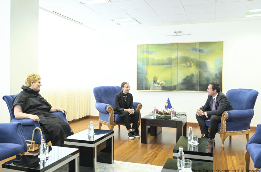  Kryeministri Kurti takoi pianisten Melisa Ibrahimi