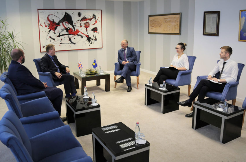  Zëvendëskryeministri Bislimi priti në takim ambasadorin e Mbretërisë së Bashkuar në Kosovë, Nicholas Abbott