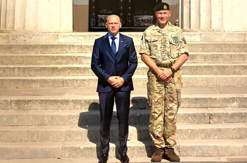  Komandanti i FSK-së, Gjenerallejtënant Bashkim Jashari vizitoi Akademinë Mbretërorë Ushtarake Sandhurst, në Mbretërinë e Bashkuar