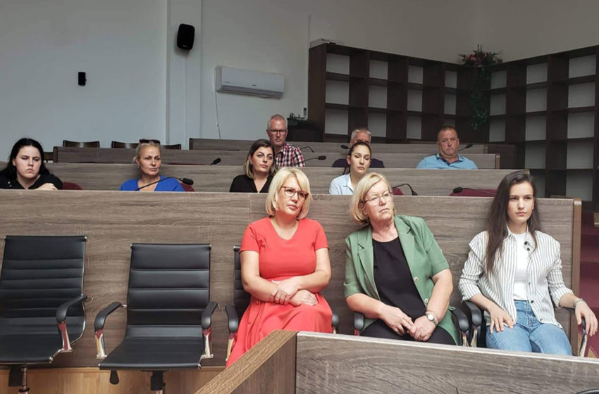  U mbajt diskutimi publik për planifikimin e buxhetit komunal me banorët e qytetit të Vitisë