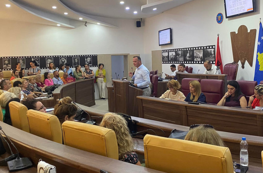  Mbahet dëgjimi publik me gra dhe OJQ të Gjilanit për planifikimin e buxhetit komunal për vitin 2023