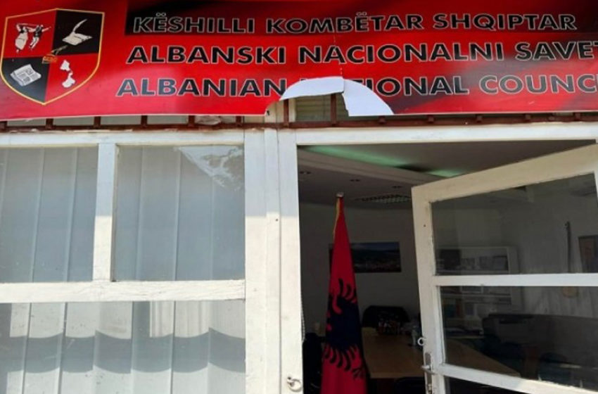  Për të tretën herë, tentohet të dëmtohet zyra e Këshillit Kombëtar Shqiptar në Medvegjë
