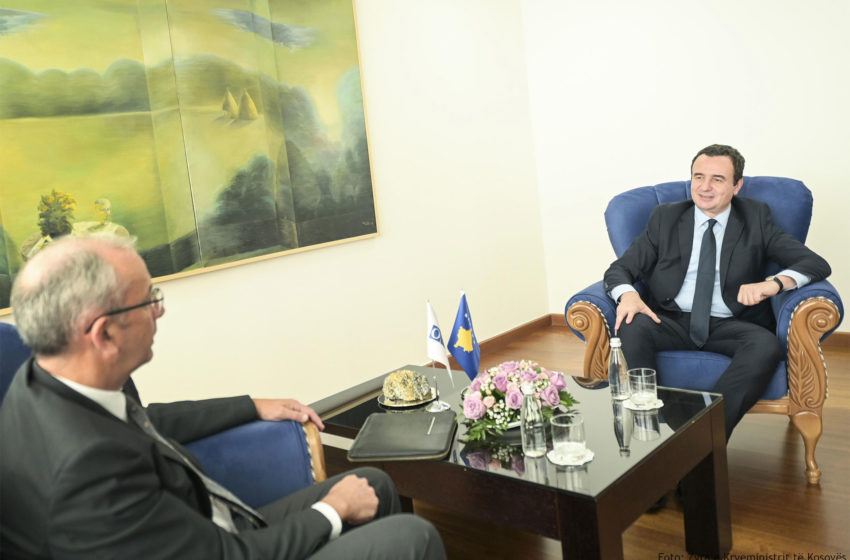  Kryeministri Kurti priti në takim Shefin e misionit të OSBE-së në Kosovë, Michael Davenport