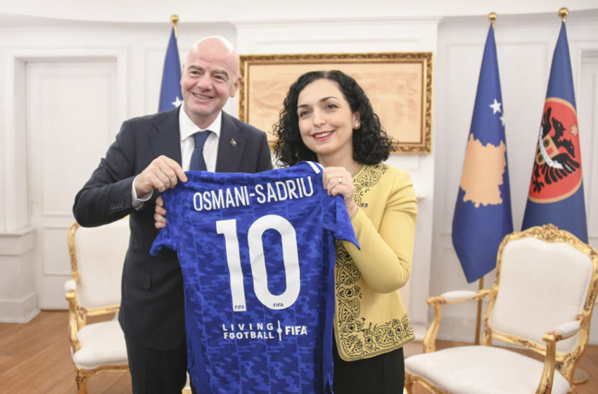  Presidentja Osmani priti në takim presidentin e FIFA-s, Gianni Infantino