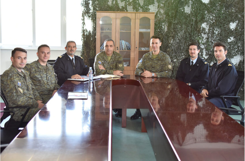  Delegacioni italian i Forcave Ajrore viziton FSK-në