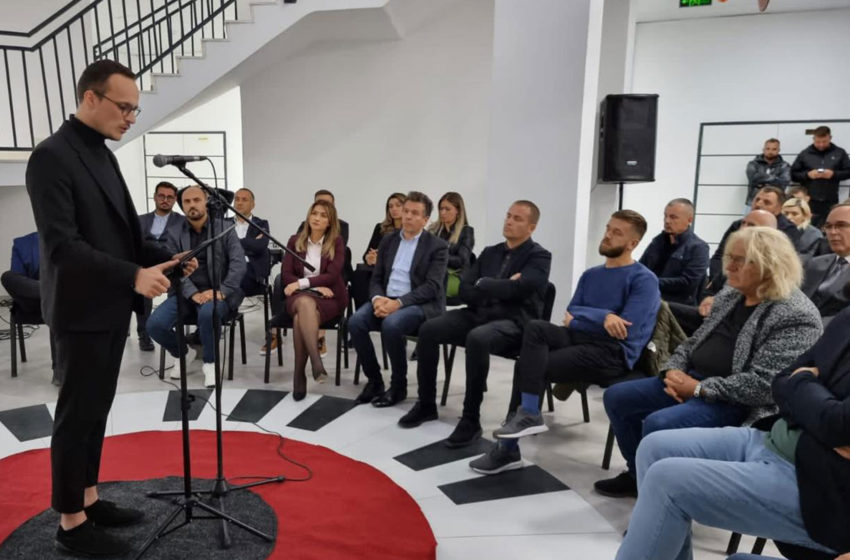  Alban Hyseni shpalos platformën për udhëheqjen e Vetëvendosjes në Gjilan për mandatin katërvjeçar