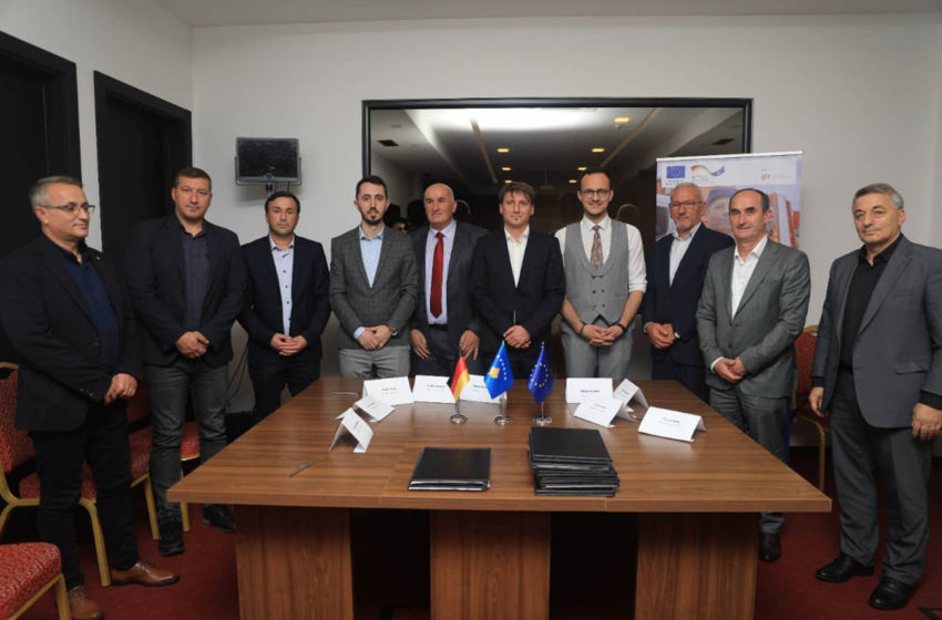  Kryetarët e Komunave të rajonit të Gjilanit dhe Ferizajt kanë nënshkruar memorandum mirëkuptimi për menaxhimin e mbeturinave