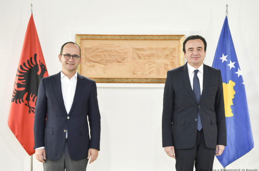  Kryeministri Kurti takoi ish-ministrin e Punëve të Jashtme të Shqipërisë, Ditmir Bushati