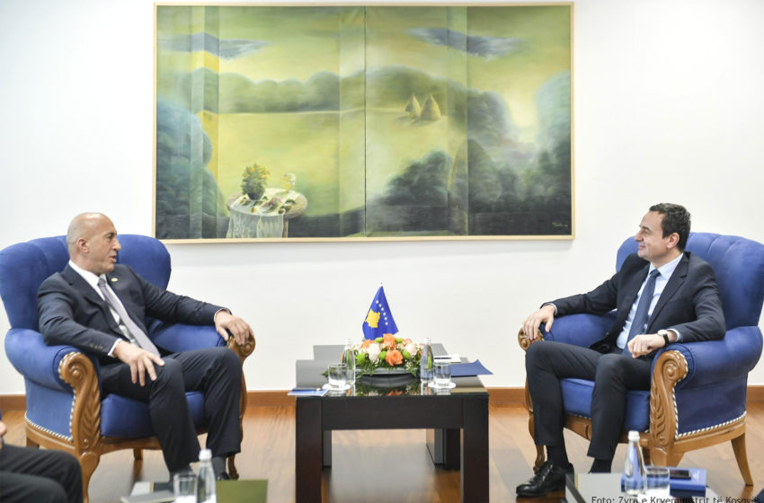  Kryeministri Kurti priti në takim kryetarin e AAK-së, Ramush Haradinaj