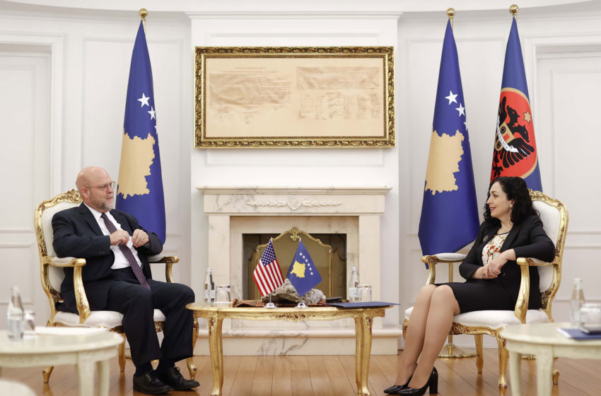  Bisedojnë edhe për dialogun Kosovë – Serbi
