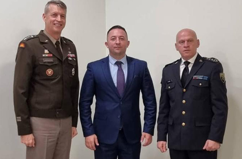  Shefi i Byrosë së Gardës Kombëtare të SHBA-së premton thellimin e bashkëpunimit përmes programit të partneritetit shtetëror