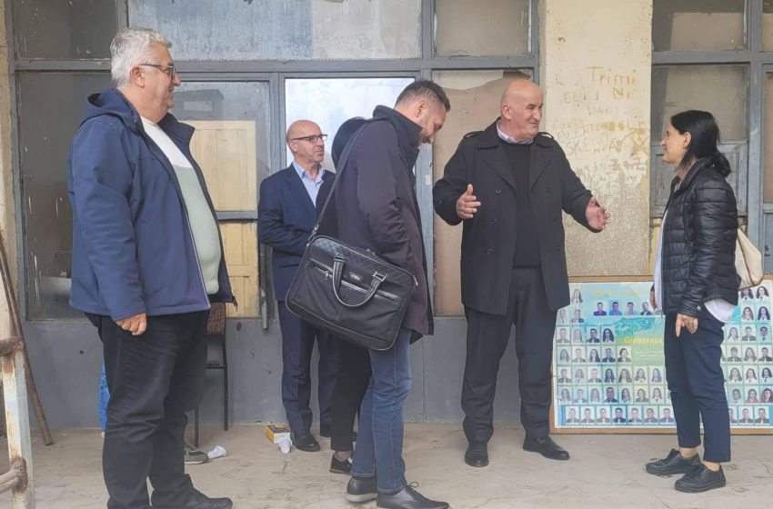  Kryetari Haliti vizitoi shkollën e mesme “Jonuz Zejnullahu” në Viti