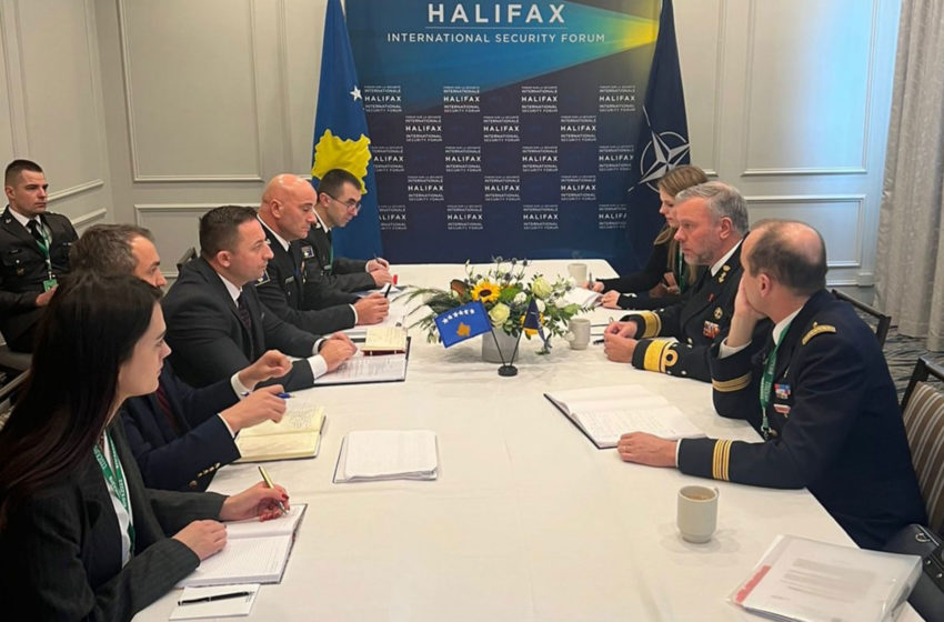  Ministri Mehaj takoi kryetarin e Komitetit Ushtarak të NATO-s, admiralin Rob Bauer