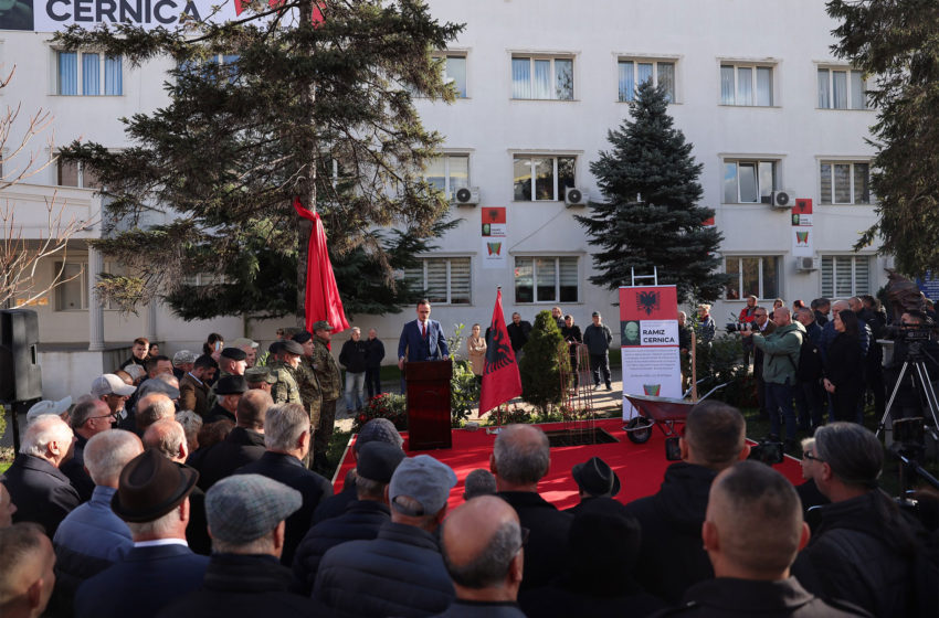  Në prag të 110-vjetorit të Pavarësisë së Shqipërisë, në Gjilan vihet gurthemeli i shtatores së heroit, Ramiz Cernica