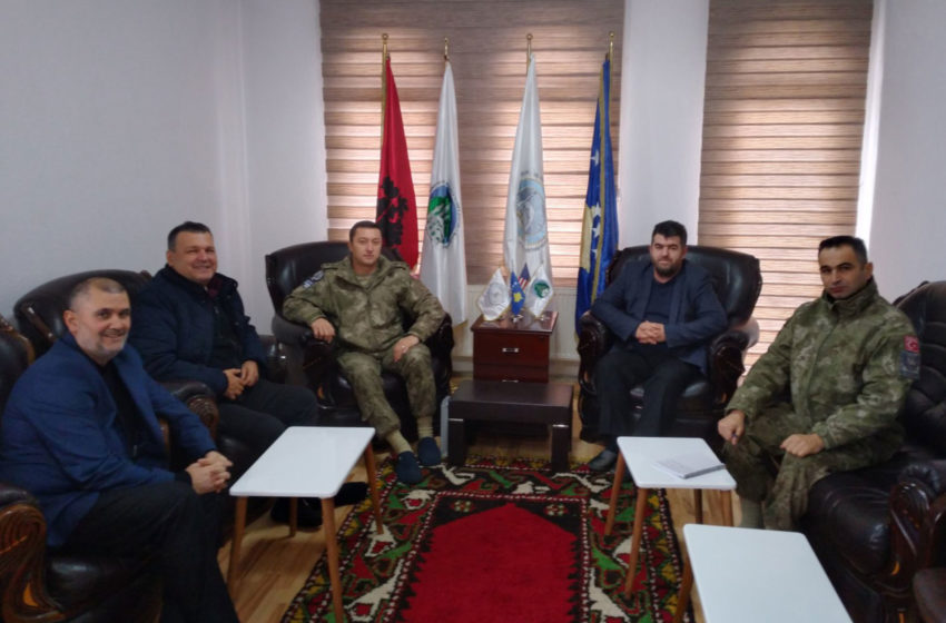  Komandanti i LMT Engin Binkuyu, vizitoi Këshillin e Bashkësisë Islame në Gjilan