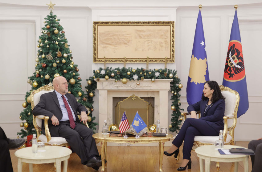  Presidentja Osmani priti në takim ambasadorin amerikan, Jeffrey Hovenier