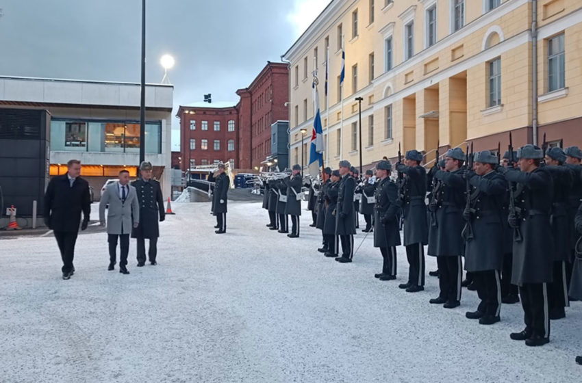  Ministri Mehaj u prit me nderime të larta ushtarake në Ministrinë e Mbrojtjes së Finlandës