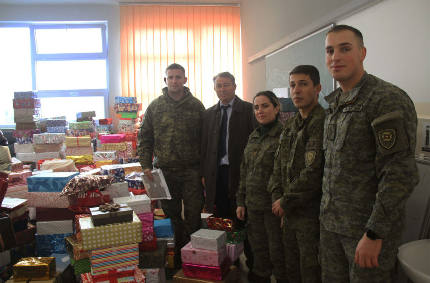  FSK shpërndan dhurata në bashkëpunim me Fondacionin “MUTE” me rastin e festave të fundvitit