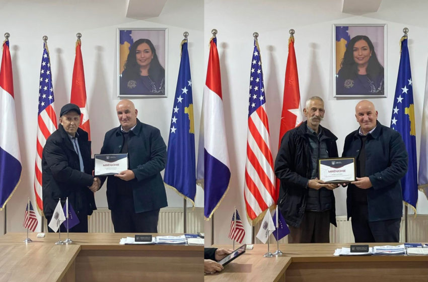  Kryetari Haliti nderon me mirënjohje Faredin Selmanin dhe Avdullah Kadriun