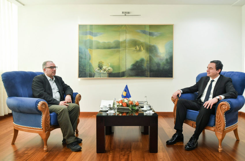  Kryeministri Kurti priti në takim Kryetarin e BSPK-së, Atdhe Hykolli