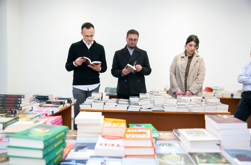  Kryetari Hyseni: Libra të rinj në vlerë prej 10 mijë euro në Bibliotekën e Qytetit “Fan S. Noli”