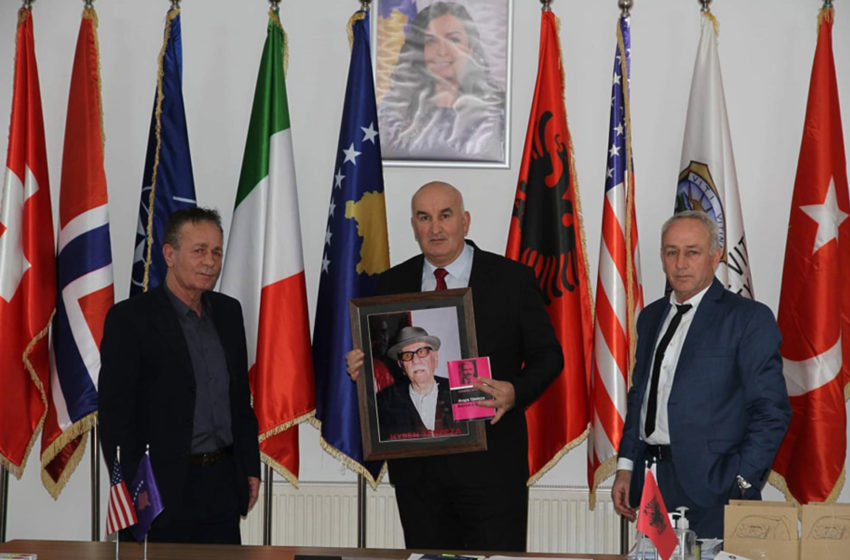  Familja e Hysen Tërpezës dhe Tërpeza nderuan kryetarin Haliti me mirënjohje