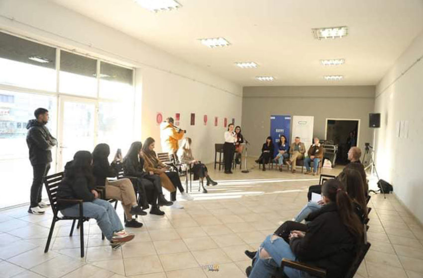  “ARTPOP” aktiviteti i radhës që ngërtheu në vete ekspozitë, orë letrare e këngë të kënduara, nga të rinjtë e komuniteteve të ndryshme