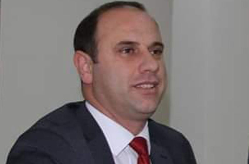  Profesori Flamur Hyseni i drejtohet me letër të hapur kryetarit të Gjilanit