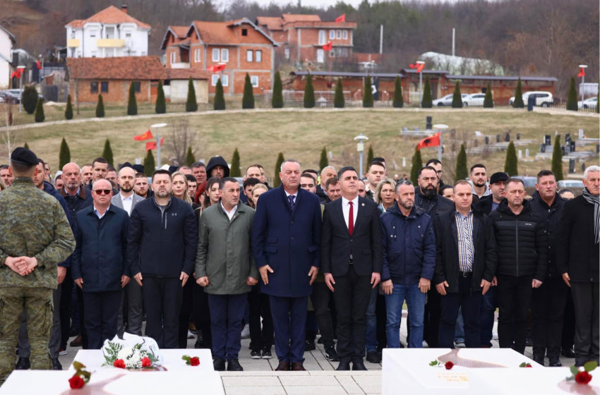  Gagica: Komandanti Legjendar Adem Jashari dhe familja Jashari, janë baza mbi të cilën është ndërtuar liria dhe shteti i Kosovës
