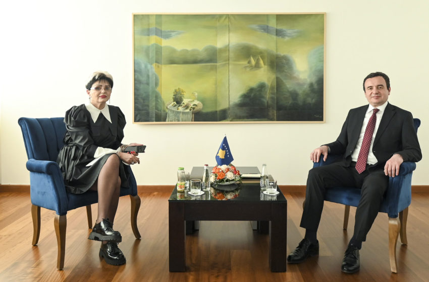 Kryeministri i Kosovës takoi kandidaten për kryetare të Komunës së Zveçanit
