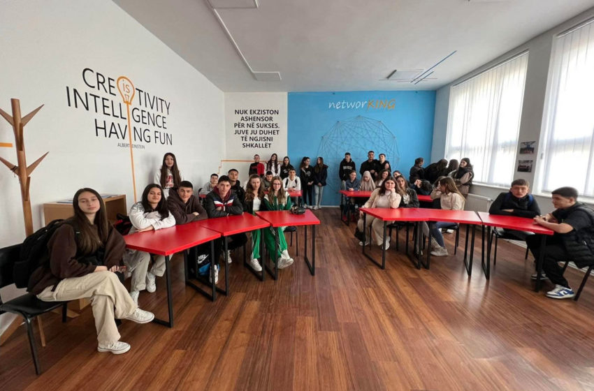  Qendra e Karrierës në Gjilan po vazhdon të vizitohet nga nxënësit e shkollave të ndryshme