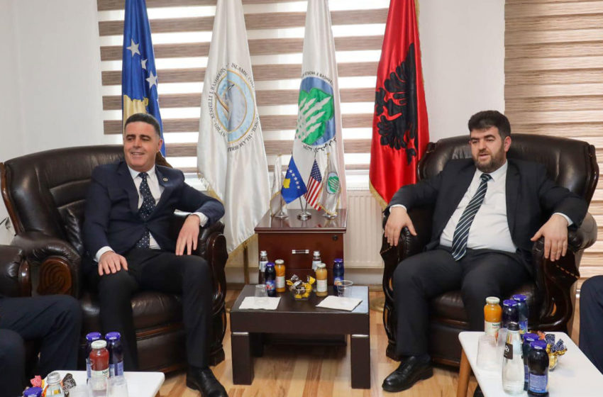  AAK e Gjilanit dhe kryetari Nazim Gagica urojnë për Festën e Fitër Bajramit