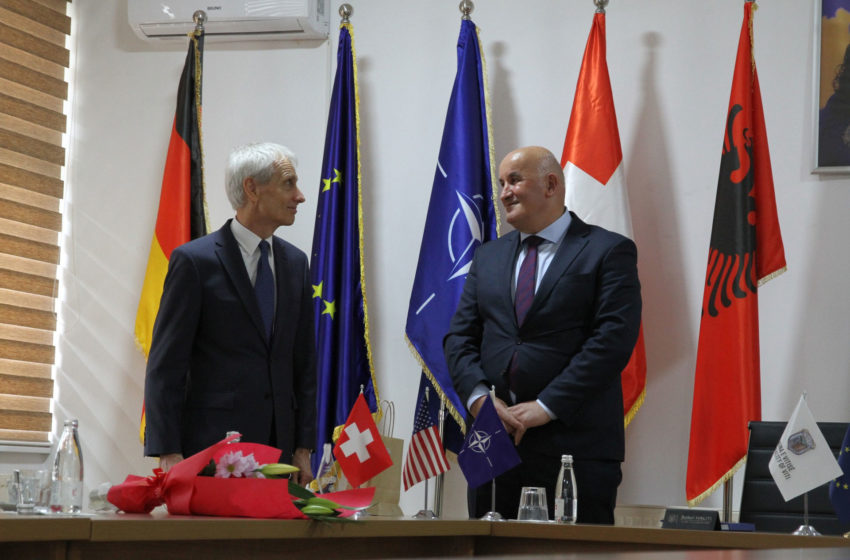  Kryetari Sokol Haliti priti në takim ambasadorin e Zvicrës, Thomas Kolly
