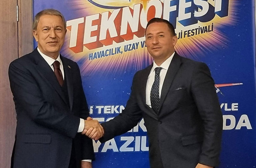  Ministri i Mbrojtjes Armend Mehaj ka takuar Ministrin e mbrojtjes të Turqisë, Hulusi Akar