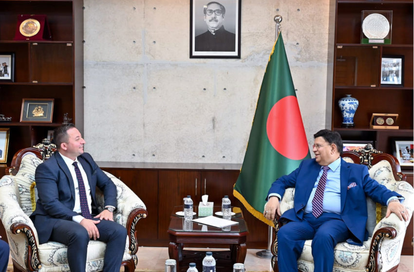  Ministri Mehaj u prit në takim nga Ministri i Punëve të Jashtme të Bangladeshit, A.K. Abdul Momen