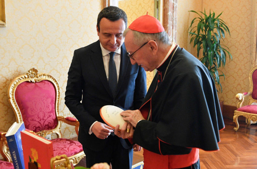  Kryeministri Kurti u mirëprit në takim nga Sekretari i Shtetit të Selisë së Shenjtë, Kardinali Pietro Paroli