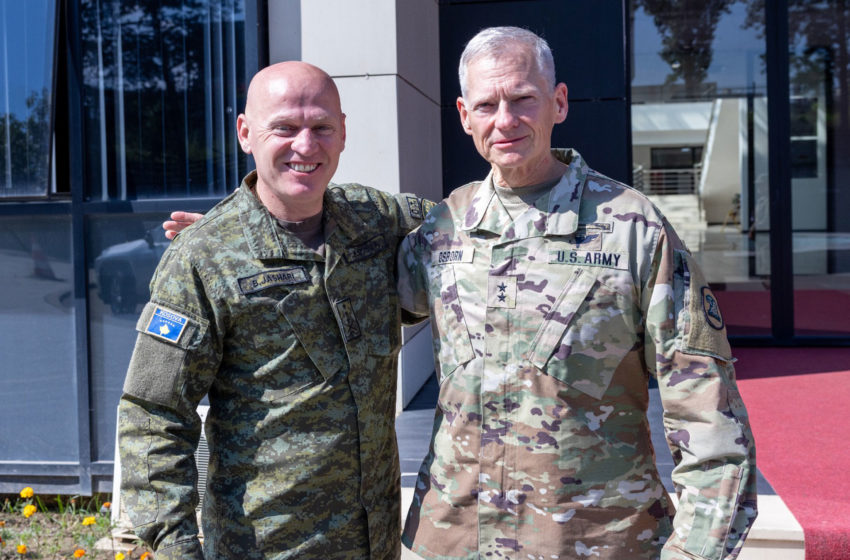  Komandanti i Gardës Kombëtare të Iowa-s Gjeneral major Stephen Osborn viziton Forcën e Sigurisë së Kosovës