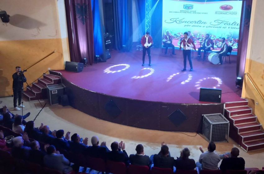  AKV “Kemajl Azizi” shfaqi koncert festiv për Ditën e Çlirimit të Komunës së Vitisë