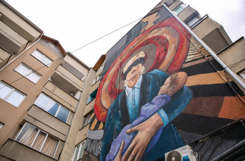  Në Gjilan përurohet murali “Forca e Gruas”