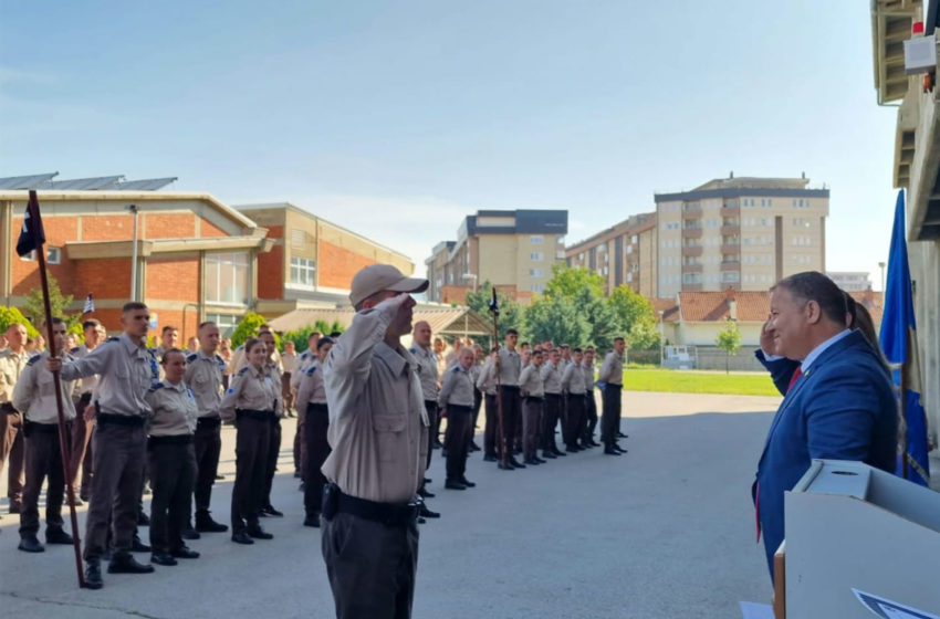  Drejtori i Policisë së Kosovës vizitoi kadetët policor në Akademinë e Kosovës për Siguri Publike në Vushtrri