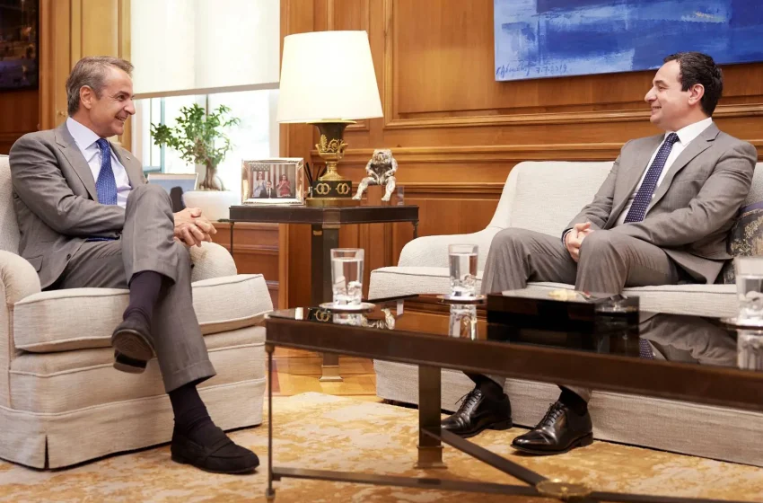  Kryeministri Kurti u prit në takim nga kryeministri i Greqisë, Mitsotakis