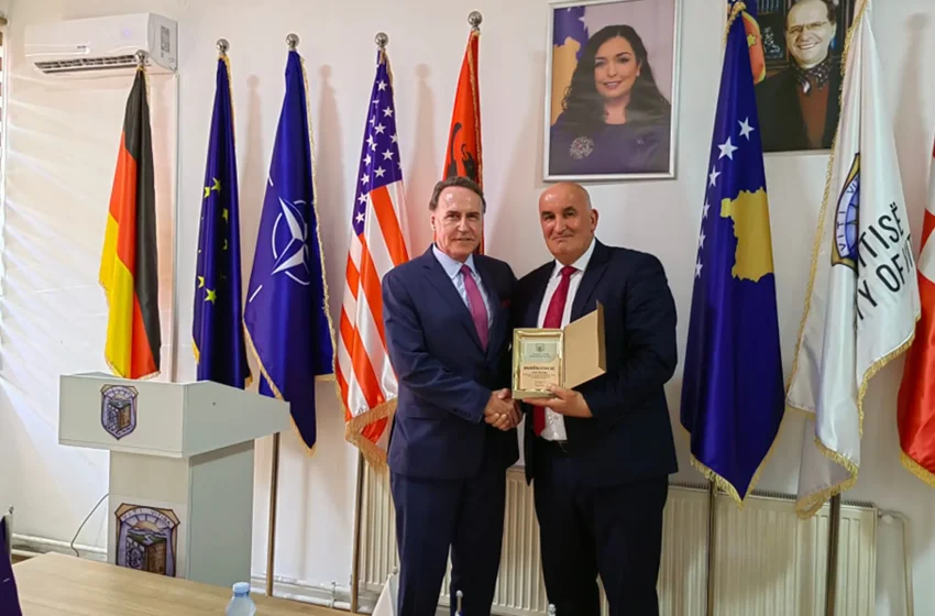  Kryetari Haliti nderon me mirënjohje veprimtarin e çështjes kombëtare në ShBA, Agim Rexhaj