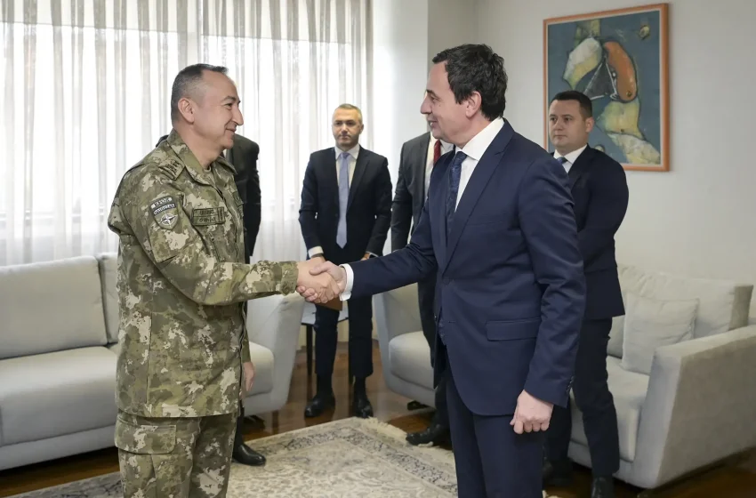  Kryeministri Kurti priti në takim komandantin e KFOR-it, Gjeneral Major Ozkan Ulutas