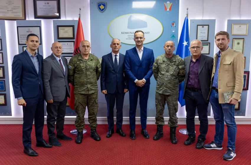  Zëvendësministri Syla vizitoi Komunën e Gjilanit