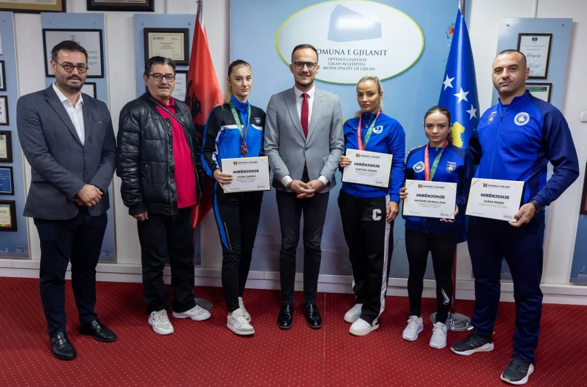  Kryetari i Gjilanit mirëpret karateistet që fituan medalje në Botërorin e Karatesë
