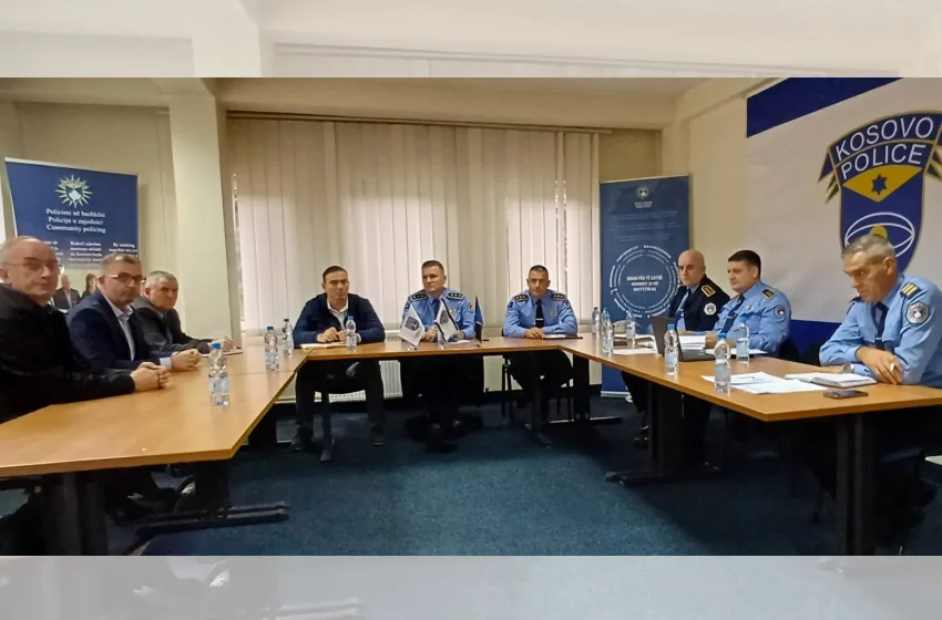  Bashkëpunimi Polici, Drejtori e Arsimit në Kamenicë për realizim të pilot projektit ‘’Iniciativa për shkolla të sigurta’’