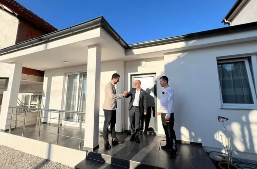  Komuna e Kamenicës dhe Shoqata Bëmirëse “Jetimat e Ballkanit”, bëjnë me shtëpi të reja pesë familje