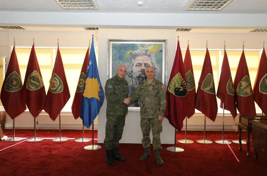  Gjeneral Cikaqi vlerëson kontributin e ushtrisë dhe shtetit turk për FSK-në