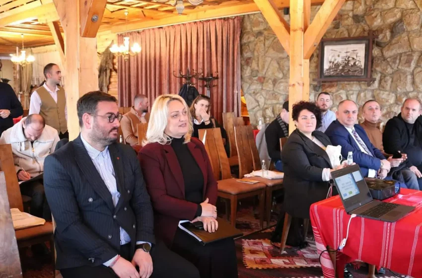  Komuna e Gjilanit dhe KEC nënshkruajnë memorandum mirëkuptimi për fuqizimin dhe aftësimin e të rinjve përmes mundësive të reja